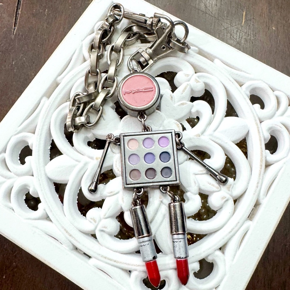 MAC Cosmetics Lipstick Shadow Blush Dangly Metal Key Chain MAC Lover